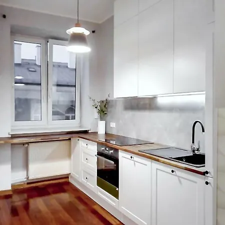 게스트하우스 *clicktheflat* Wilcza 33 Street In The Center 바르샤바
